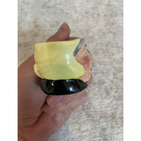 Vintage Miniature Thorley Bone China Made‎ In England Ann Boleyn - Picture 4 of 5